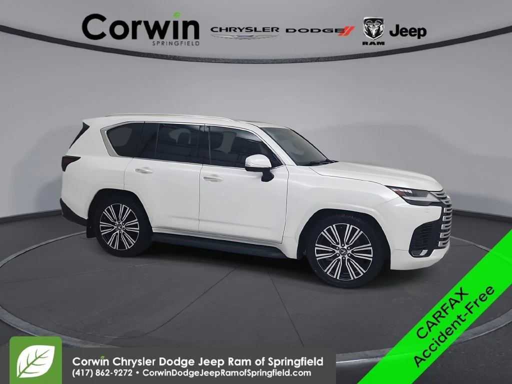 Used 2024 White Lexus 600 Luxury image 1