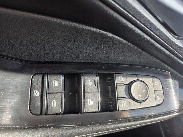 Used 2025 Super Black Nissan SV image 22