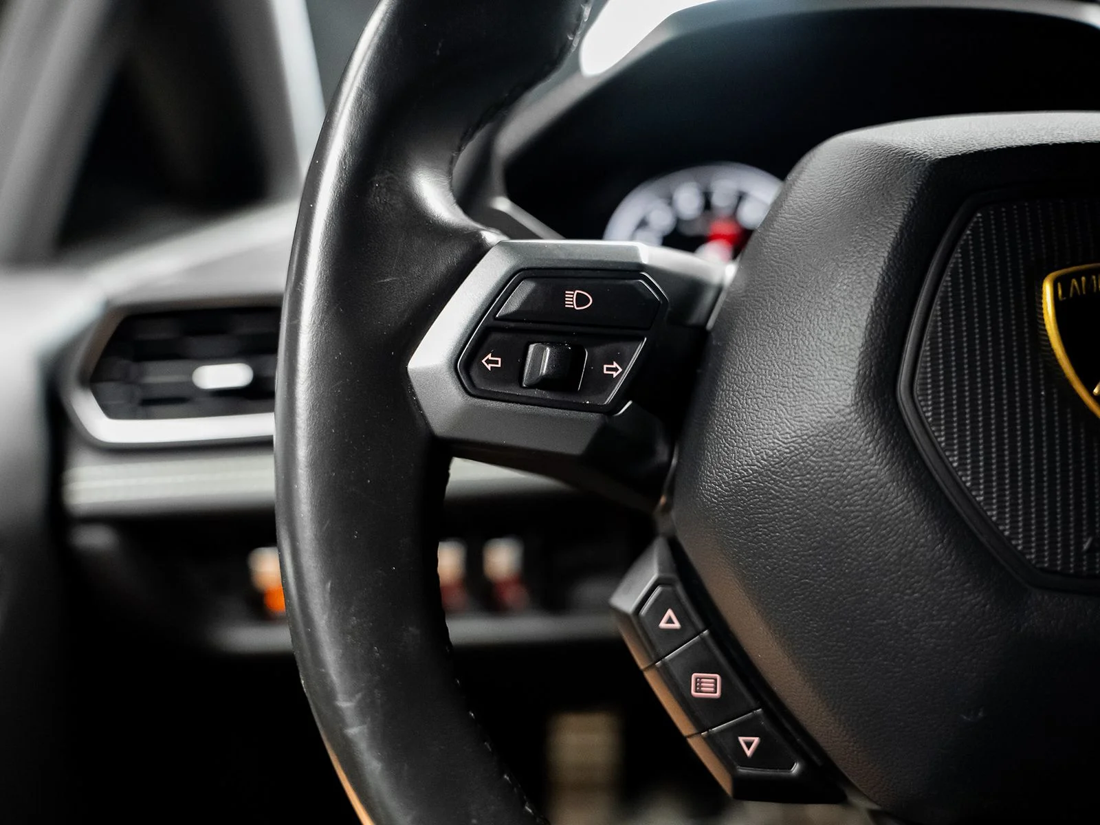 Used 2017 Black Lamborghini  image 38