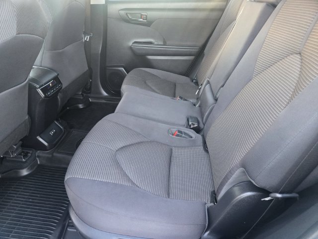 Used 2022 Silver Toyota LE image 12