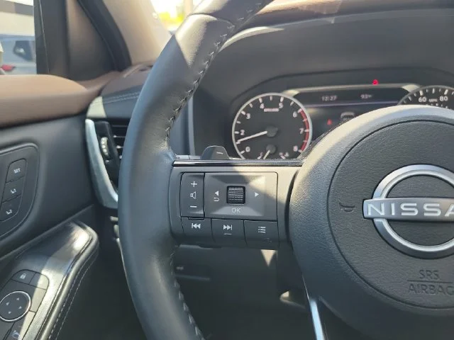 Certified Used 2023 White Nissan SL image 22