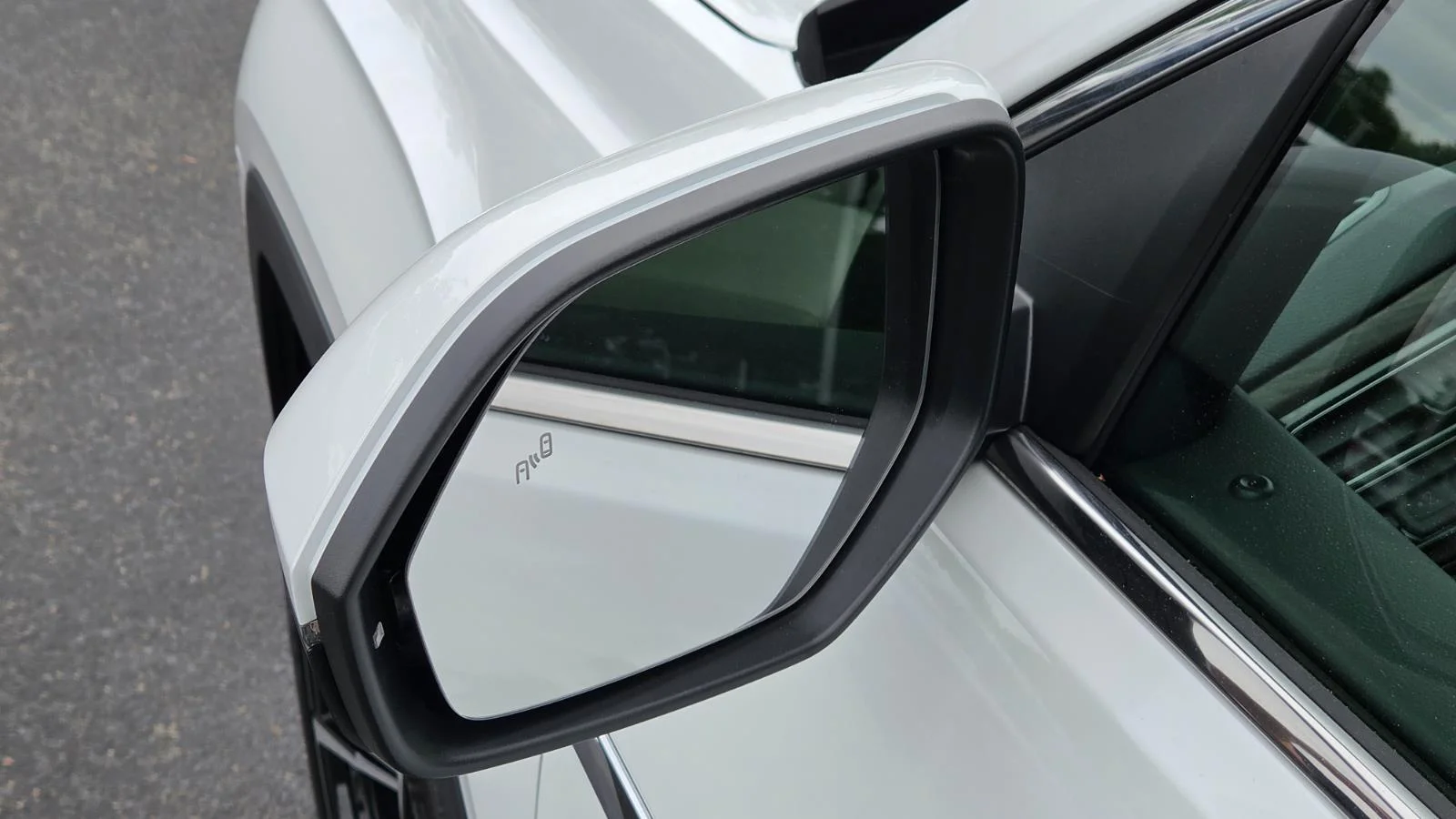 New 2026 Opal White Pearl Volkswagen 2.0T SEL Premium R-Line image 14