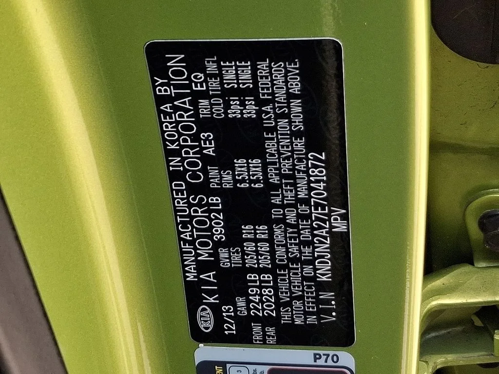 Used 2014 Green Kia Base image 27