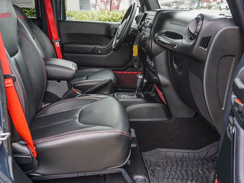Used 2018 Black Jeep Unlimited Rubicon image 13