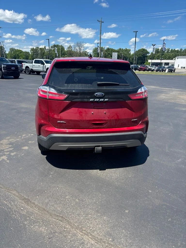 Used 2023 Rapid Red Metallic Tinted Clearcoat Ford SEL image 3