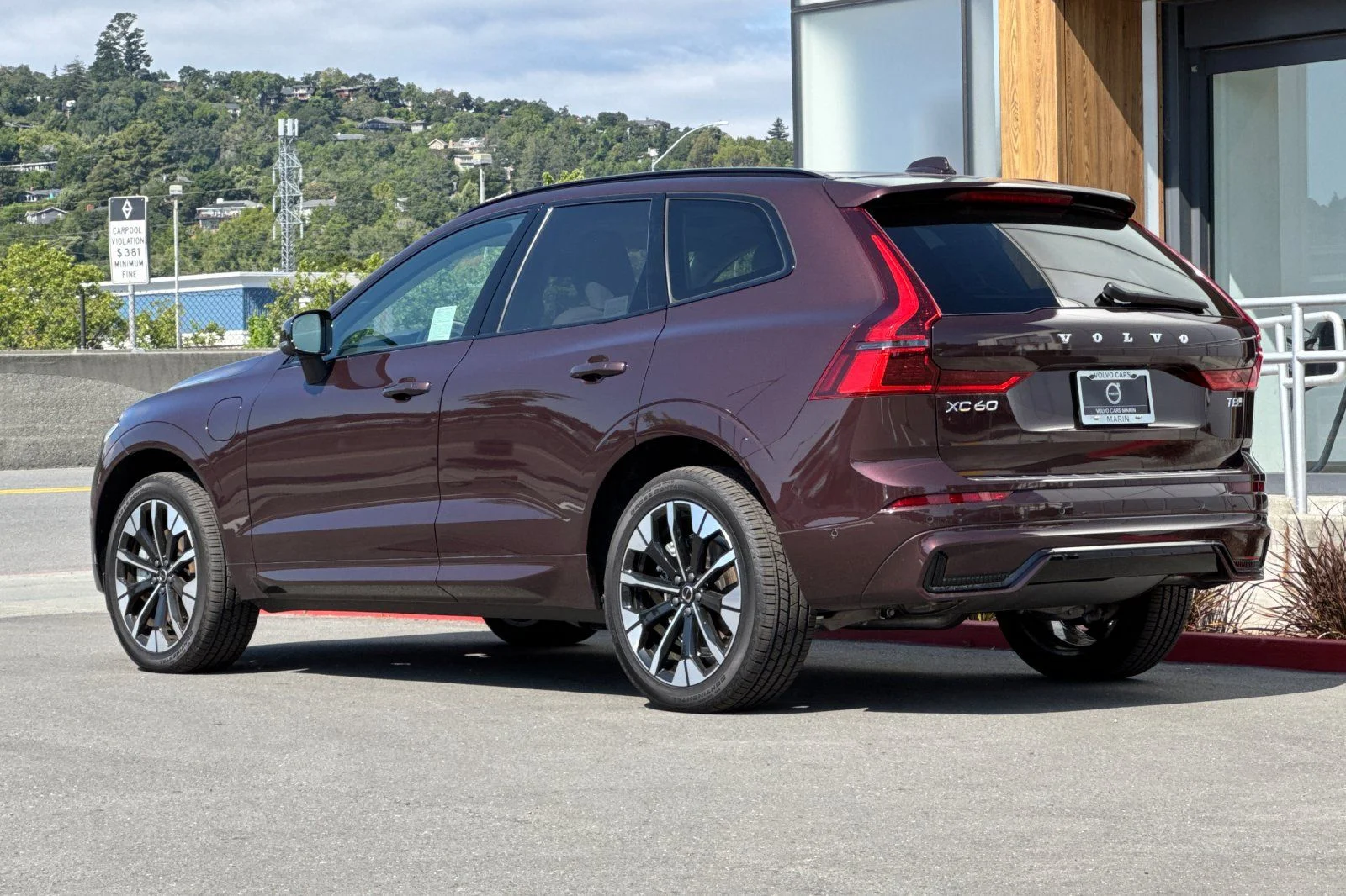 New 2026 Mulberry Red Volvo T8 Ultra image 6