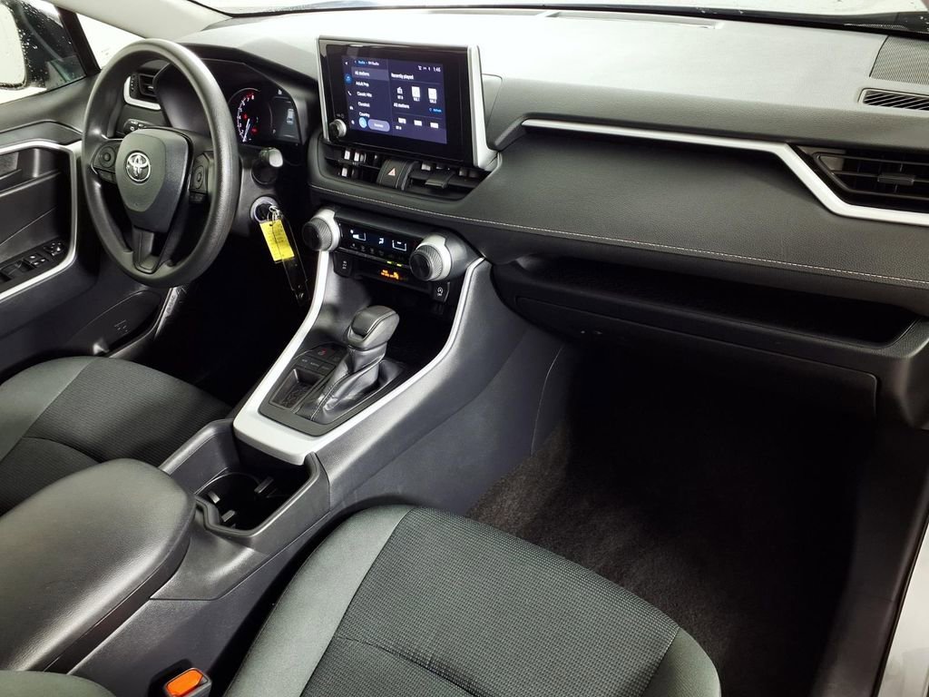 2025 Toyota RAV4 LE - Photo 12
