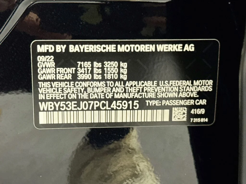 Used 2023 Black BMW xDrive60 image 34
