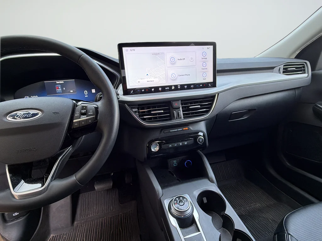 Used 2023 White Ford Platinum image 10