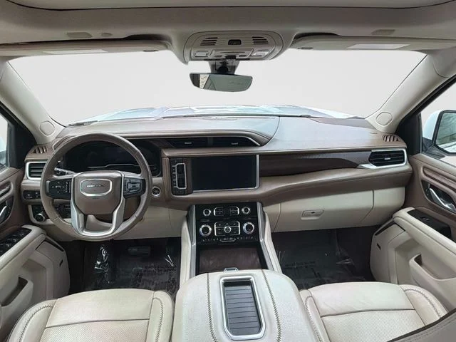 Used 2022 White GMC Denali image 19
