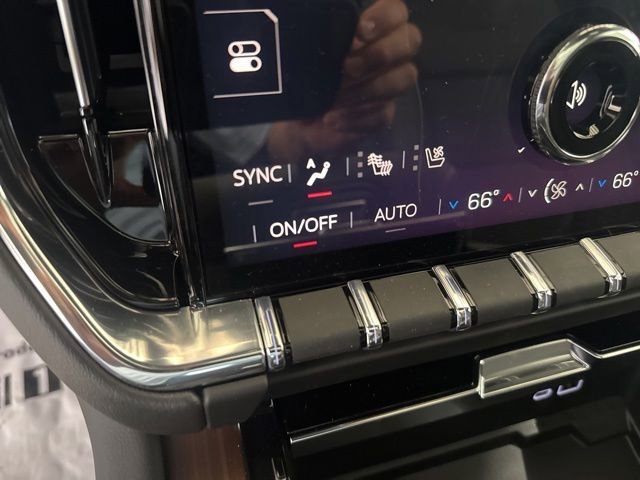 2026 GMC Yukon Denali - Photo 23