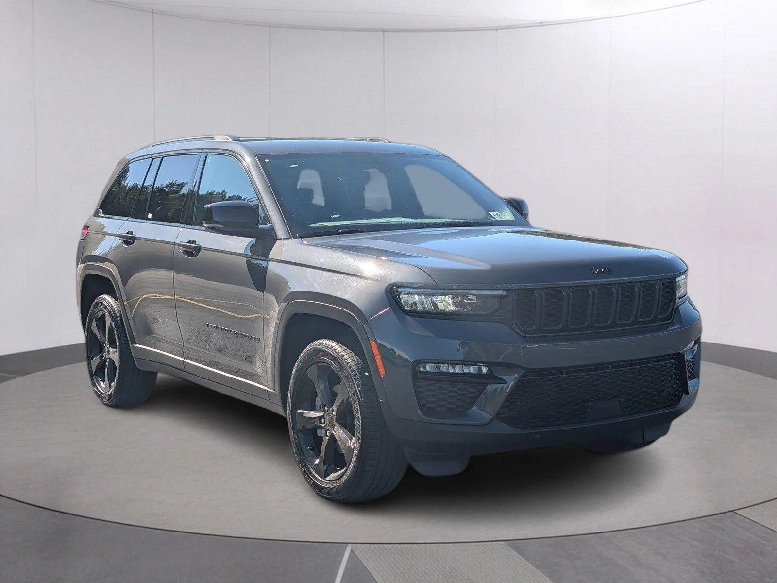 Used 2025 Baltic Gray Metallic Clearcoat Jeep Limited image 7