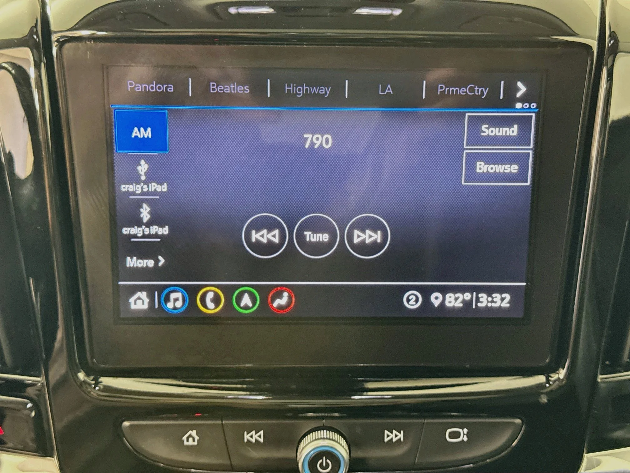 Used 2020 SILVER ICE METALLIC Chevrolet Premier image 17