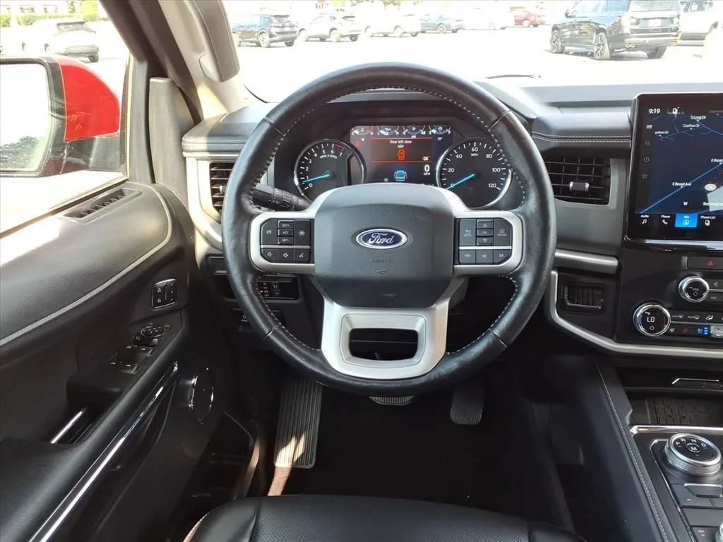 Used 2022 Red Ford XLT image 25