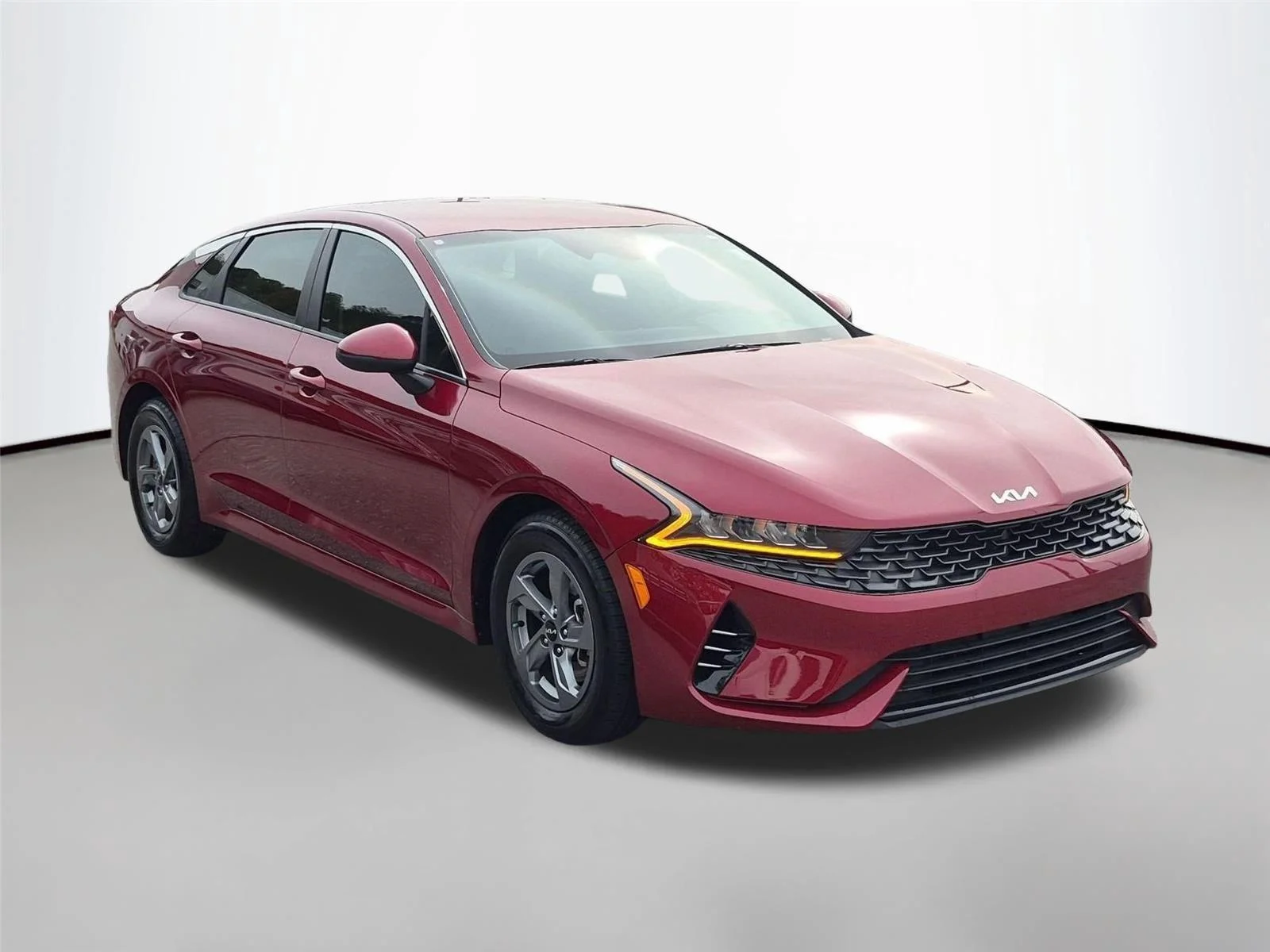 Used 2022 Passion Red Kia LXS image 7