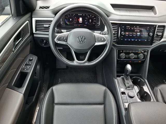 Used 2023 Gray Volkswagen 3.6L V6 SE w/Technology image 11