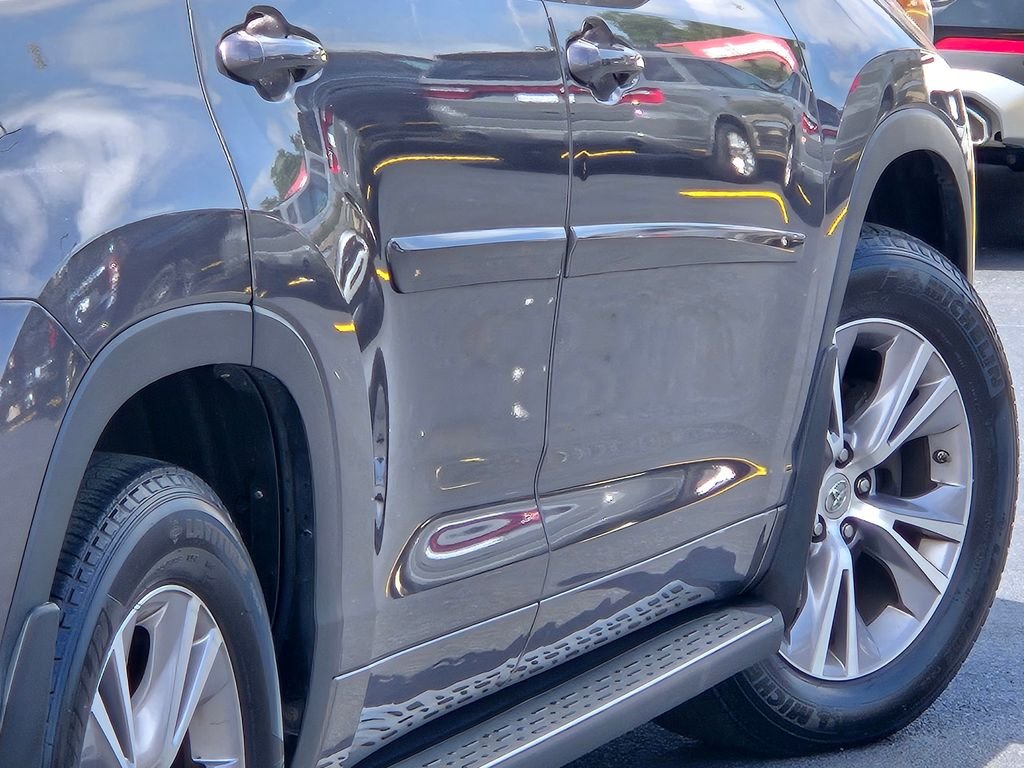 2015 Toyota Highlander LE Plus - Photo 21