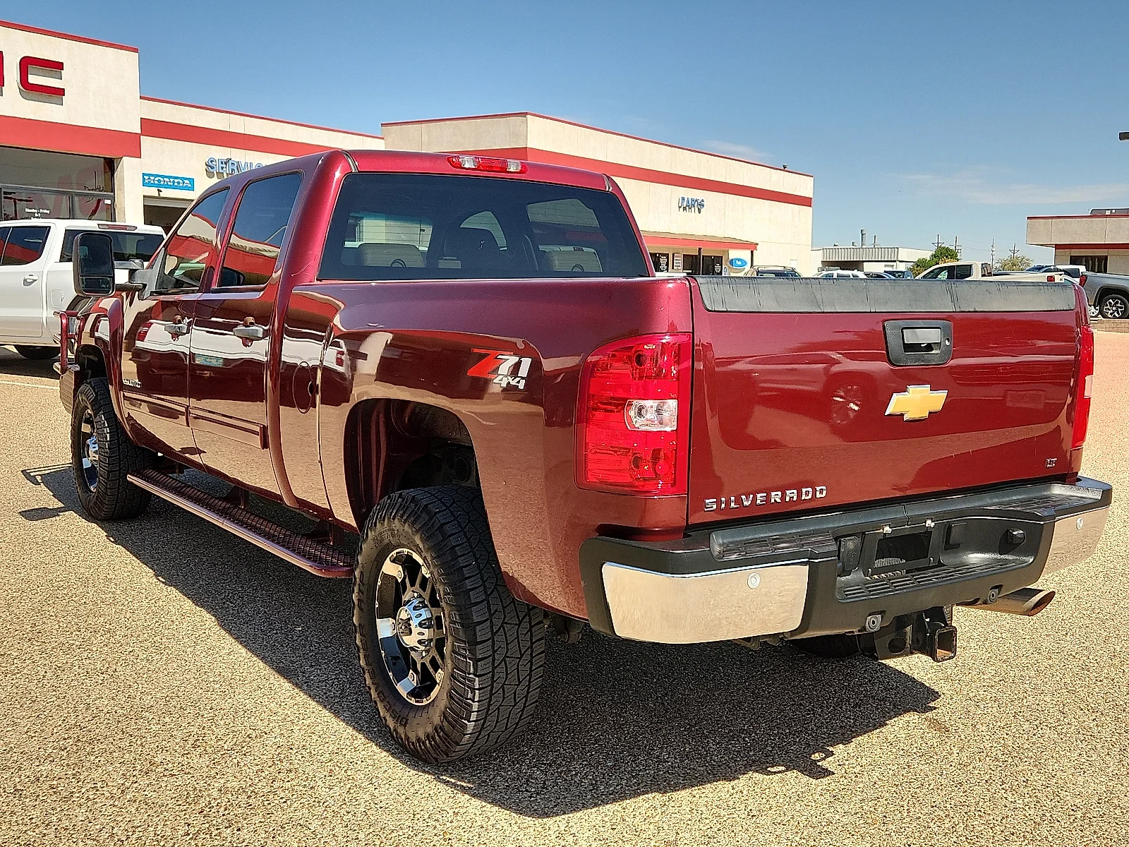 Used 2013 Red Chevrolet LT image 3