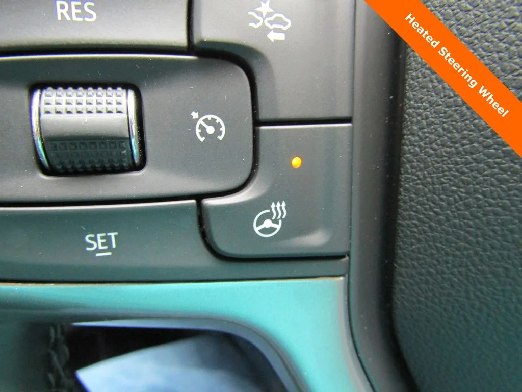 Used 2023 Black Chevrolet Z71 image 19