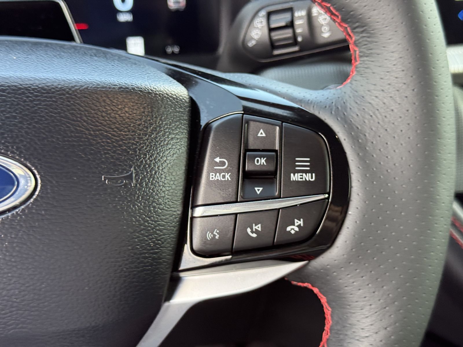 Used 2025 White Metallic Ford ST-Line image 37