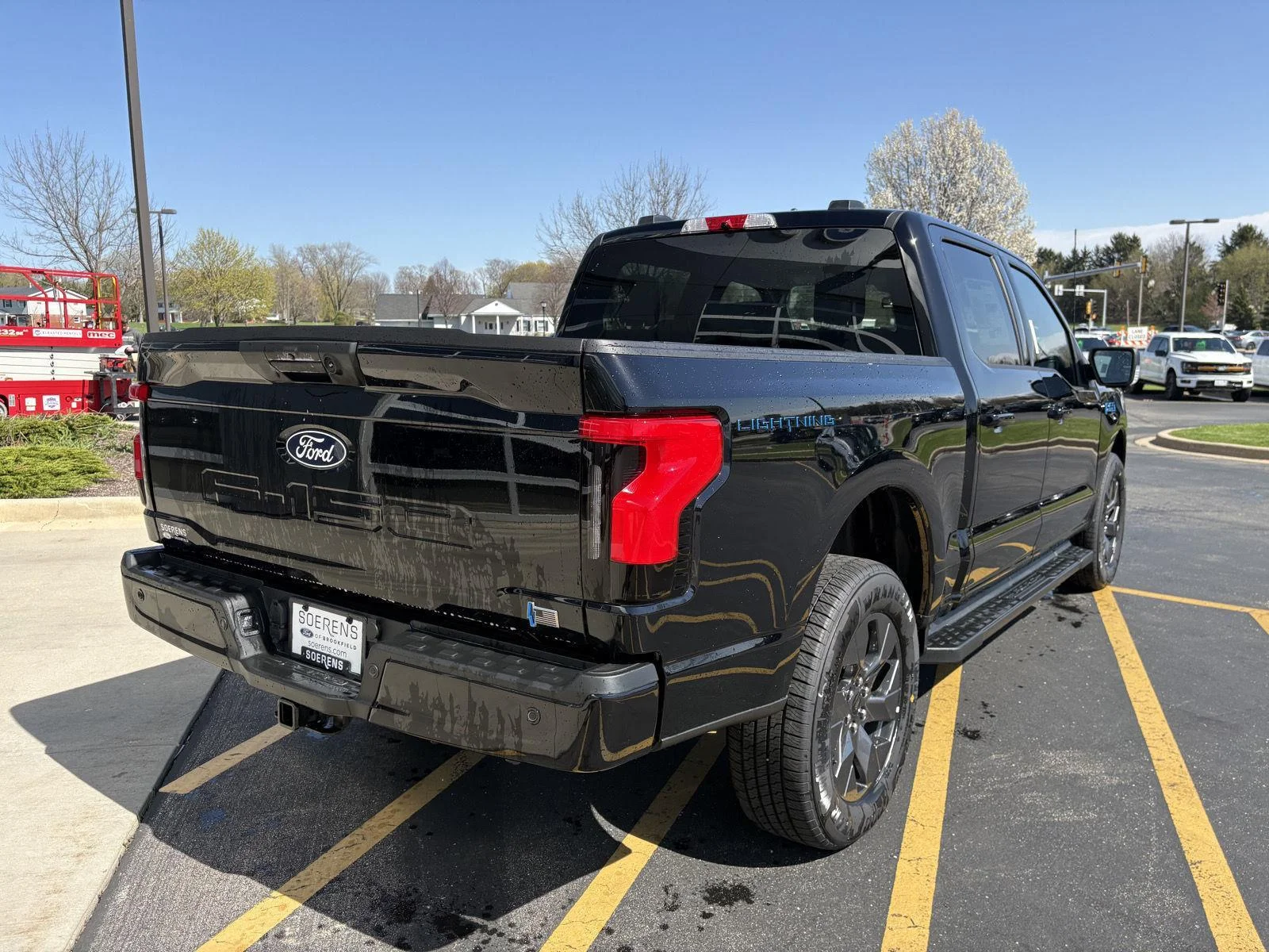 2025 Ford F-150 Lightning Flash - Photo 6