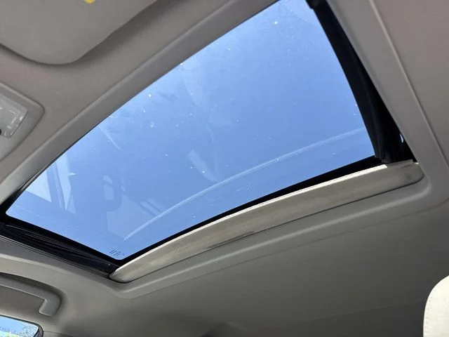 Used 2015 Gray Toyota XLE image 4