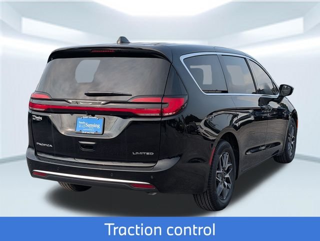 New 2027 Diamond Black Crystal Pearl-Coat Exterior Paint Chrysler Limited image 6