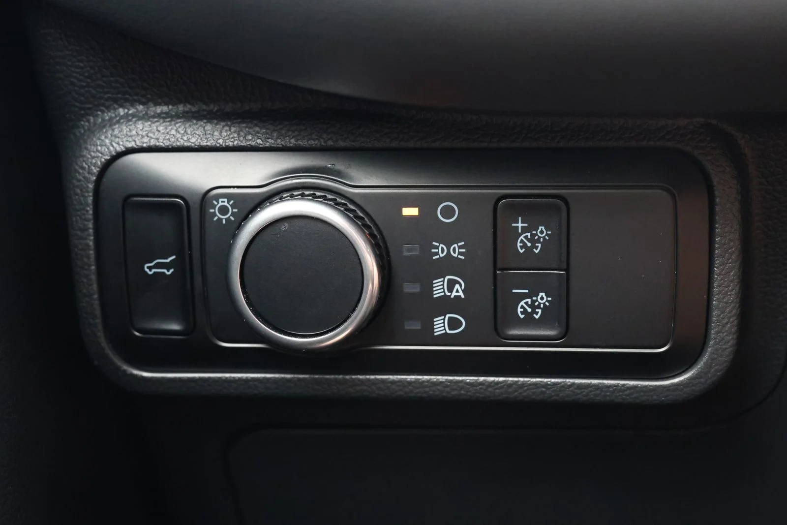 Used 2025 White Ford Active image 25
