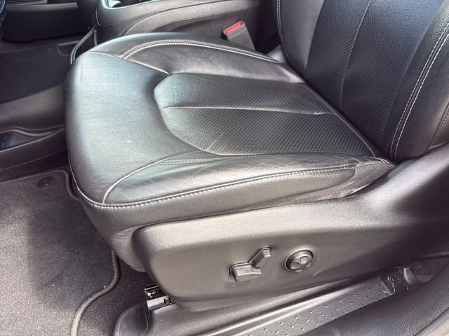 Used 2021 White Chrysler Touring L image 32
