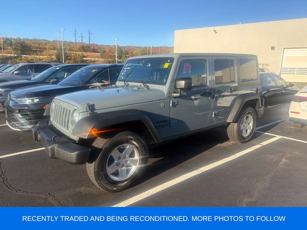 Used 2014 Gray Jeep Unlimited Sport image 2