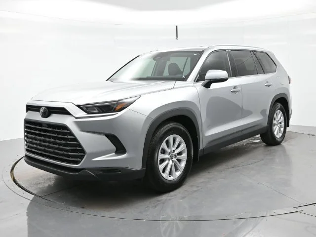 Used 2024 Celestial Silver Toyota XLE image 3