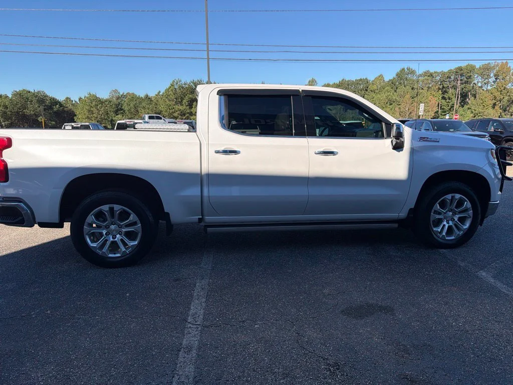 Used 2024 Iridescent Pearl Tricoat Chevrolet LTZ image 6
