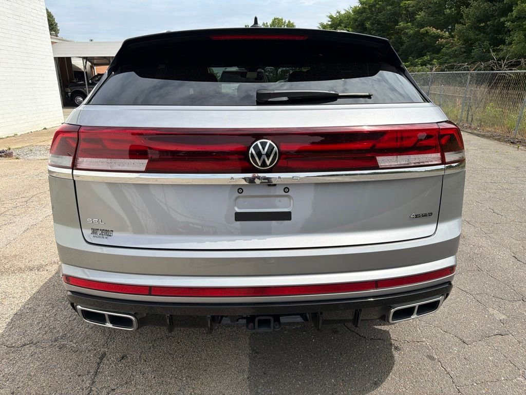 Used 2025 Gray Volkswagen 2.0T SEL Premium R-Line image 3