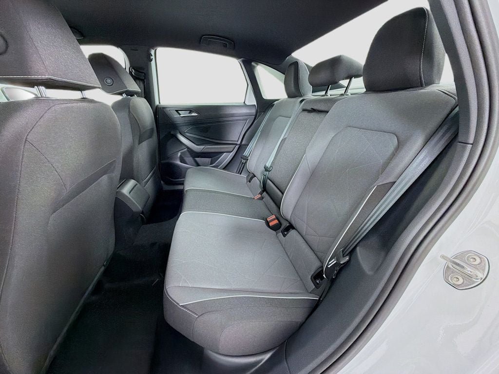 2026 Volkswagen Jetta Sport - Photo 24