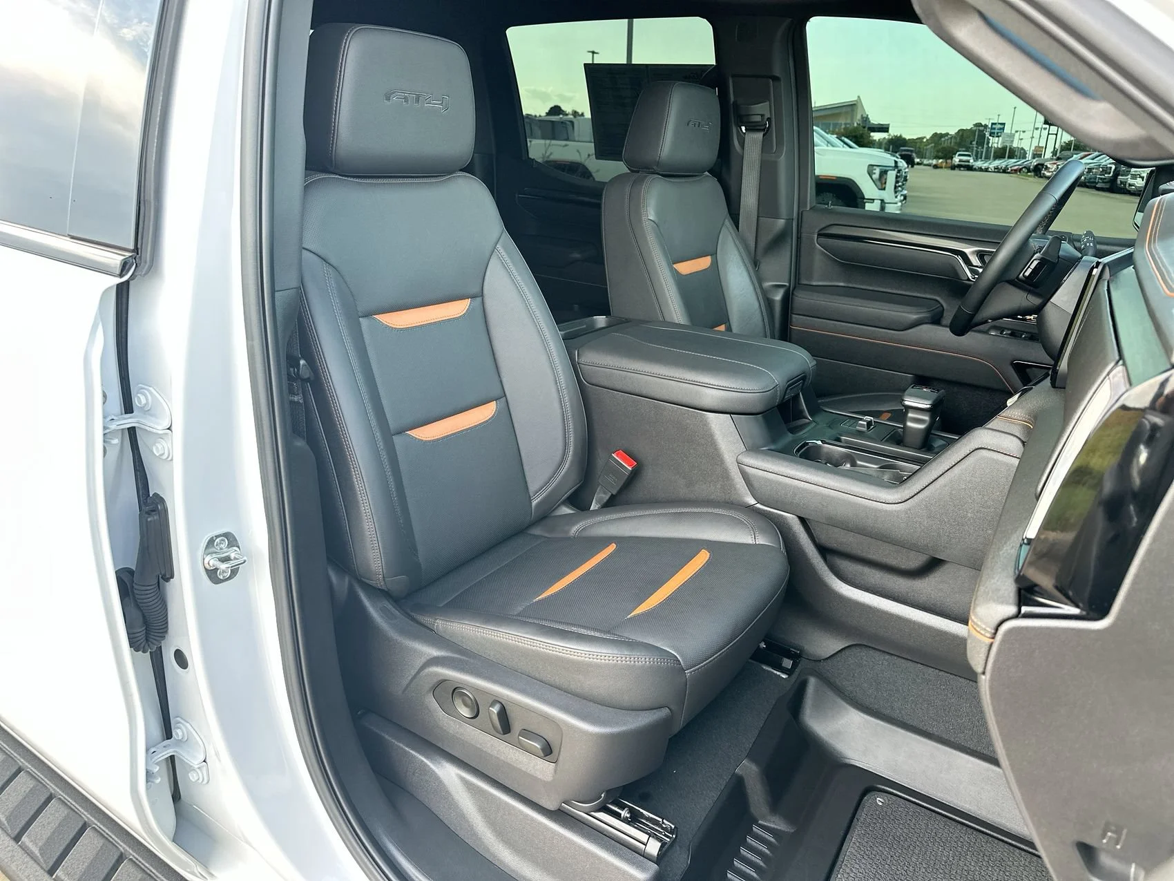 Used 2025 Summit White GMC AT4 image 26