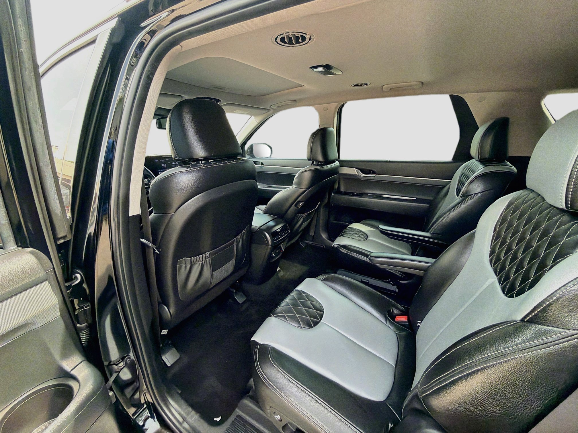 Used 2022 Abyss Black Pearl Hyundai SEL image 22