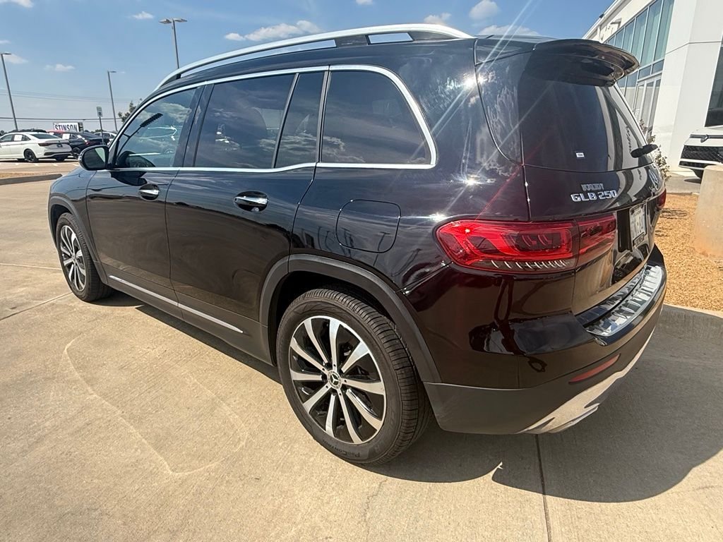 Used 2021 Black Mercedes-Benz GLB 250 image 3