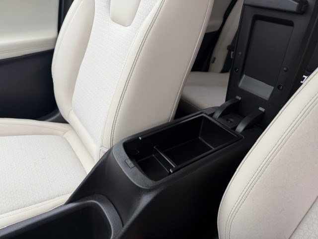 Used 2022 Summit White Buick Select image 20