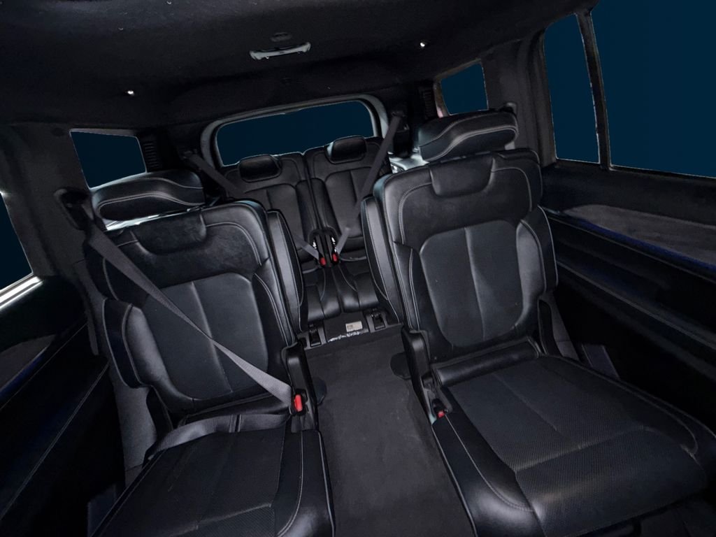 Used 2022 Black Jeep Overland image 18