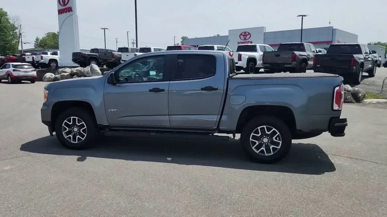 Used 2022 Satin Steel Metallic GMC AT4 - Cloth image 5