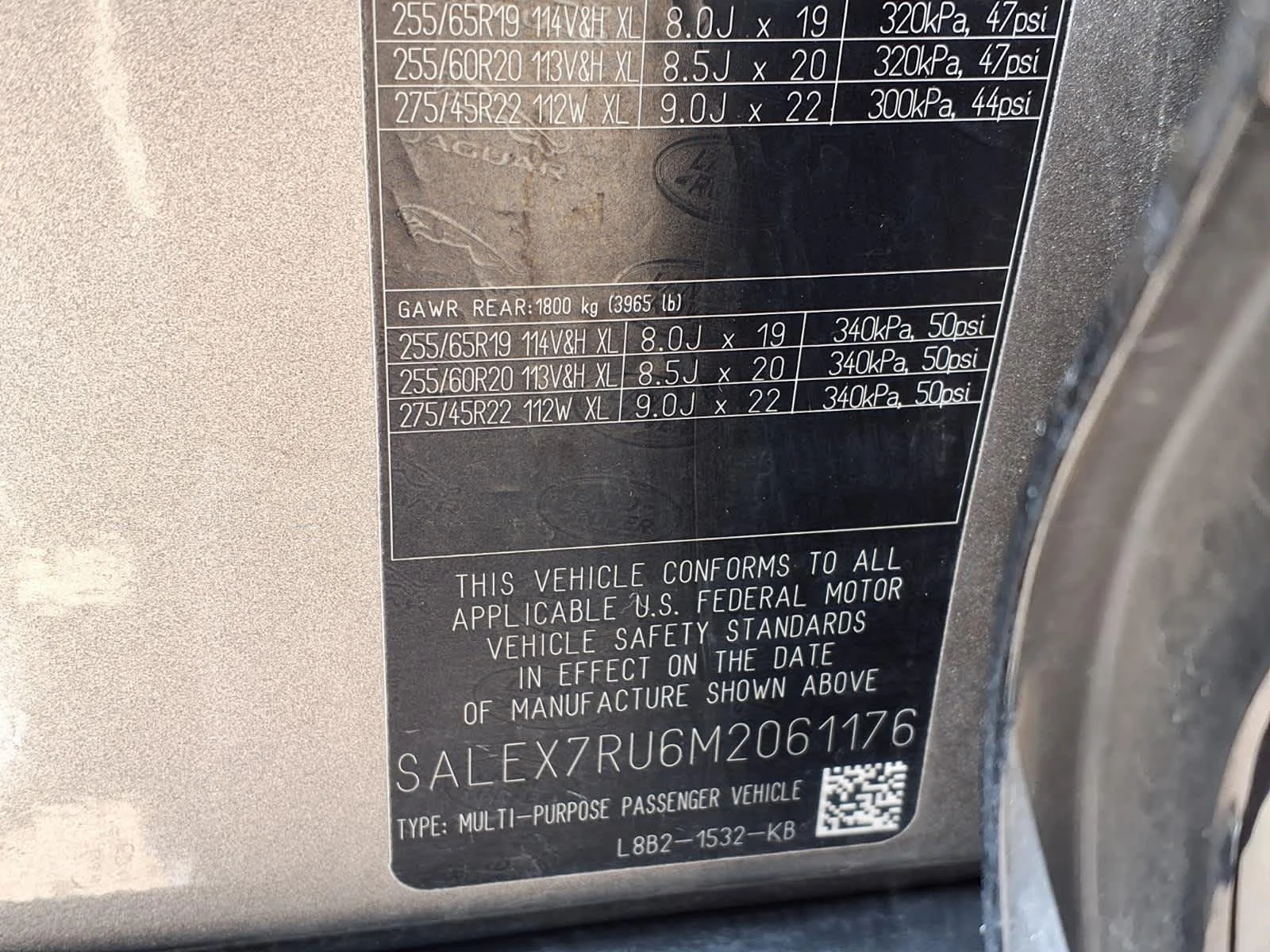 Used 2021 Silicon Silver Premium Metallic Land Rover X image 30