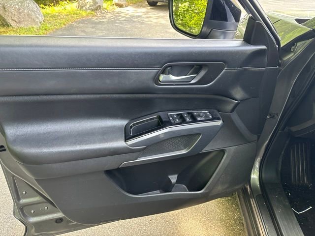 Certified Used 2023 2 Tone Gun / Black Roof Nissan SL image 14