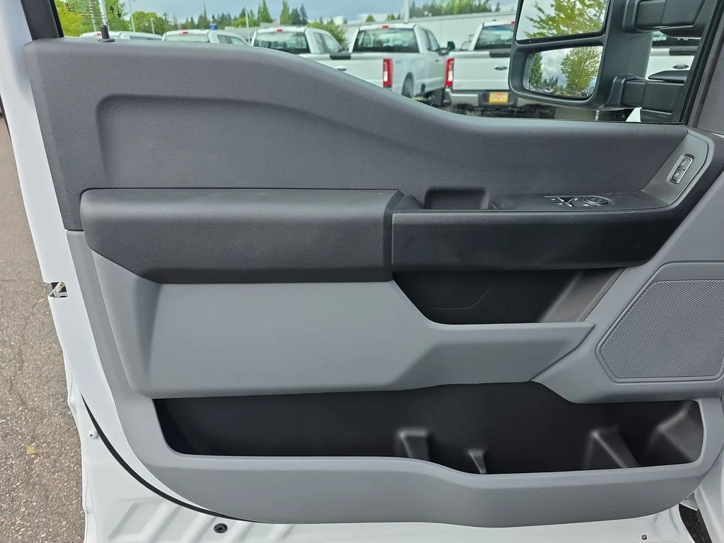 New 2025 White Ford XL image 14