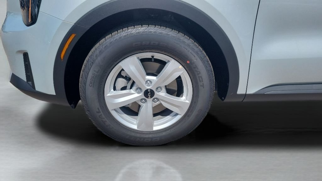 New 2026 Ivory Silver Kia LX image 26