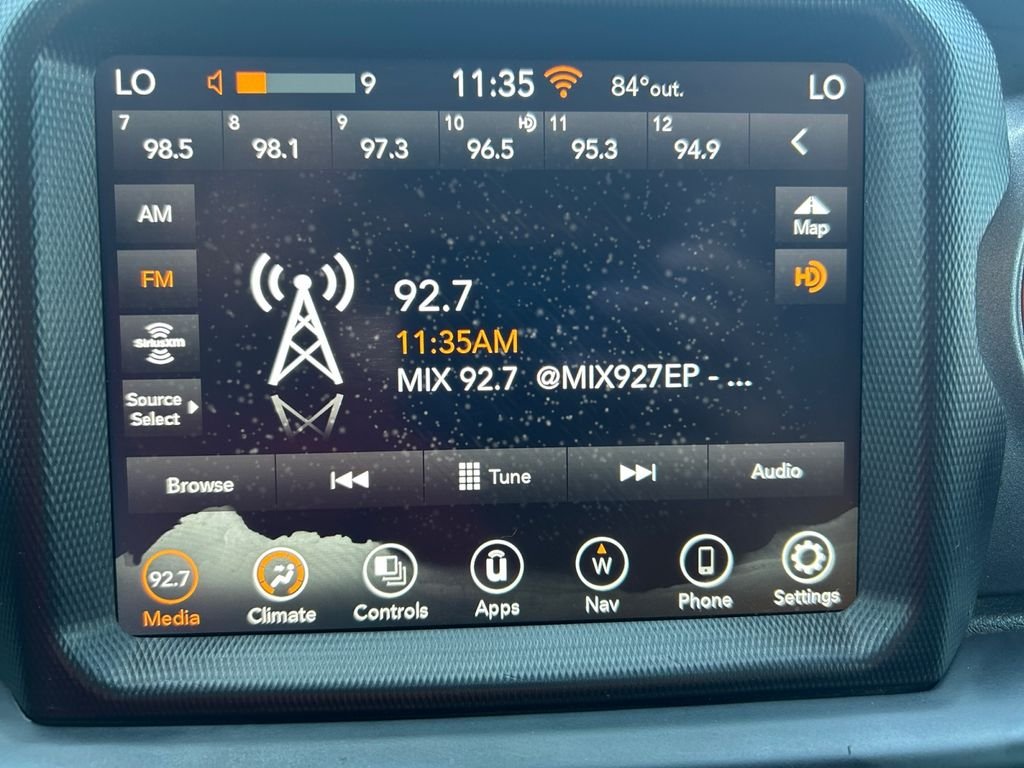 Used 2022 White Jeep Mojave image 11