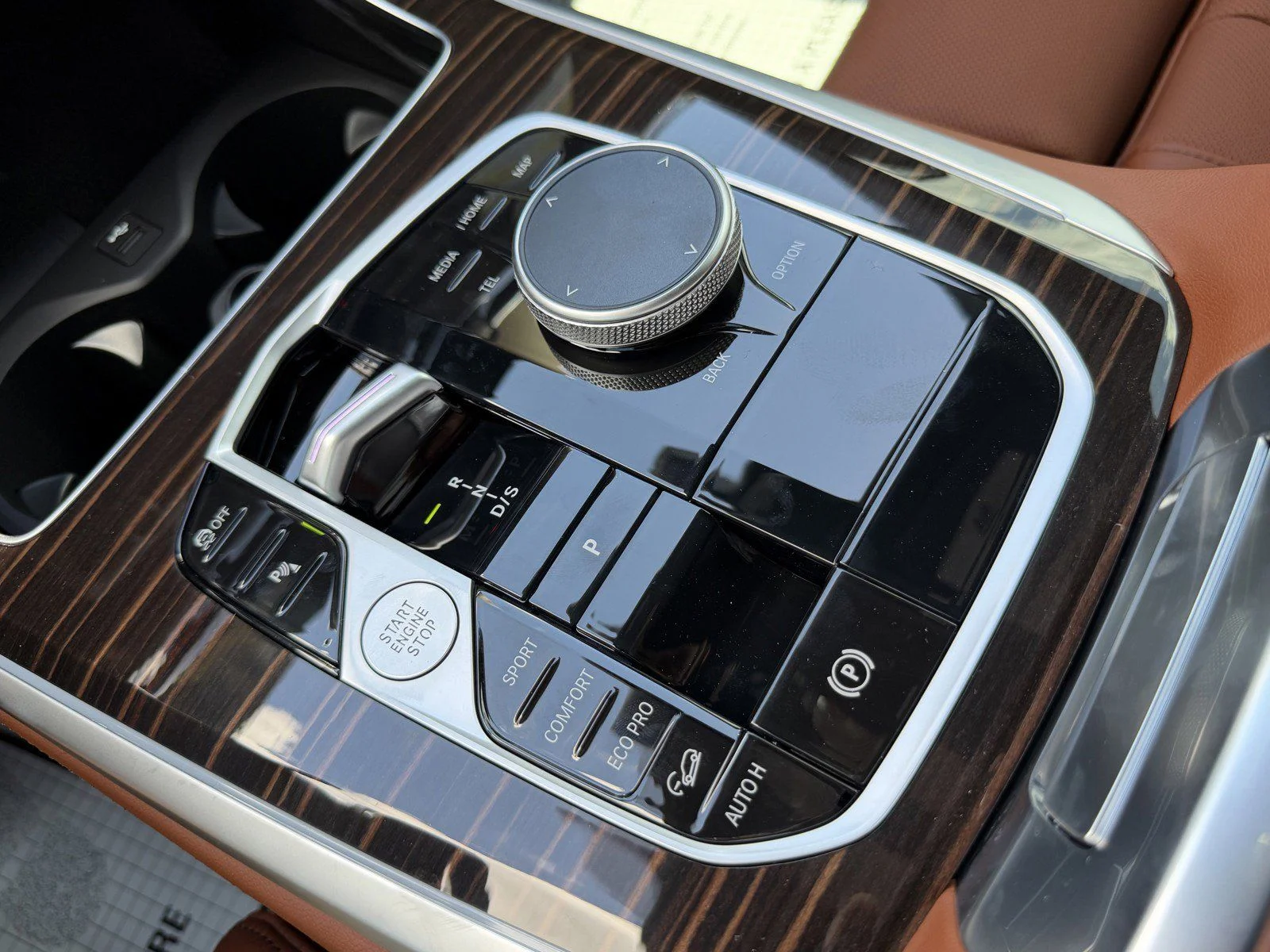 New 2026 Carbon Black Metallic BMW xDrive40i image 35