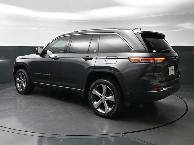 Used 2022 Gray Jeep Limited image 7