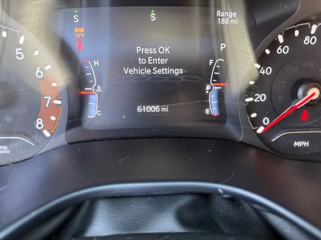 Used 2024 Gray Jeep Latitude image 18