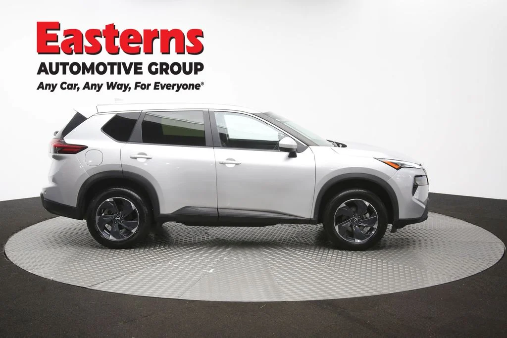 Used 2024 Silver Nissan SV image 44