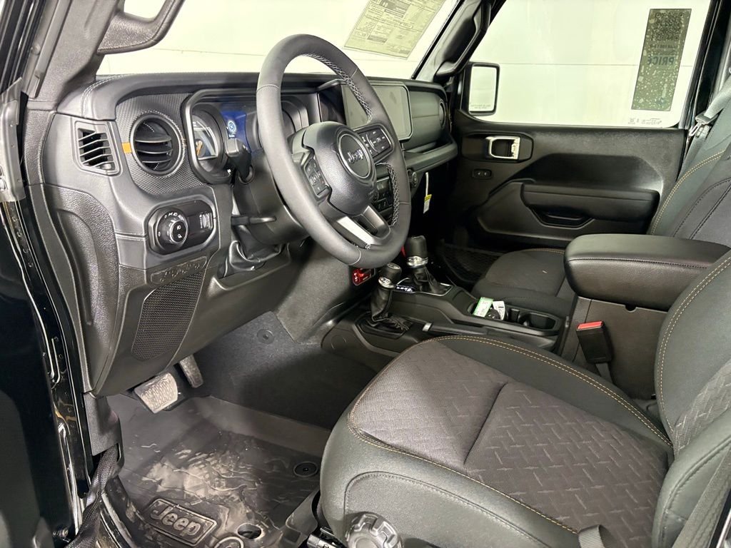 New 2026 Black Clearcoat Jeep Mojave image 21